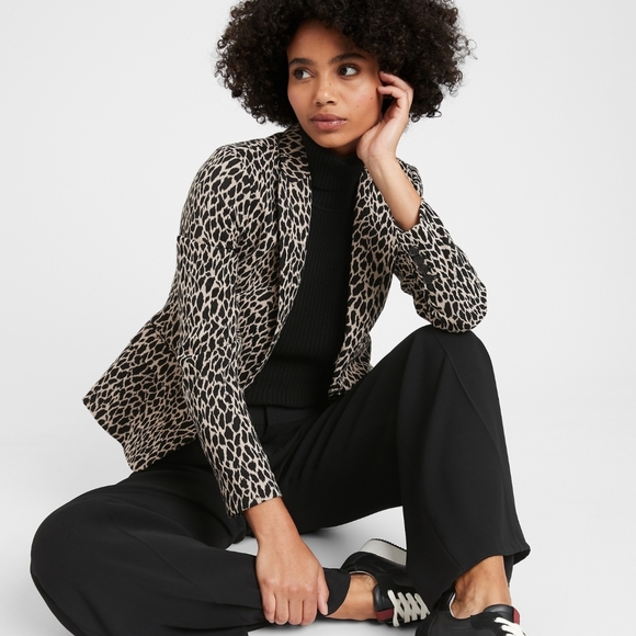 Gorgeous Animal Print Blazer - Picture 3 of 8